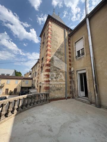 Studio à louer à Lons-le-Saunier, quartier Gare - Préfecture - Salines