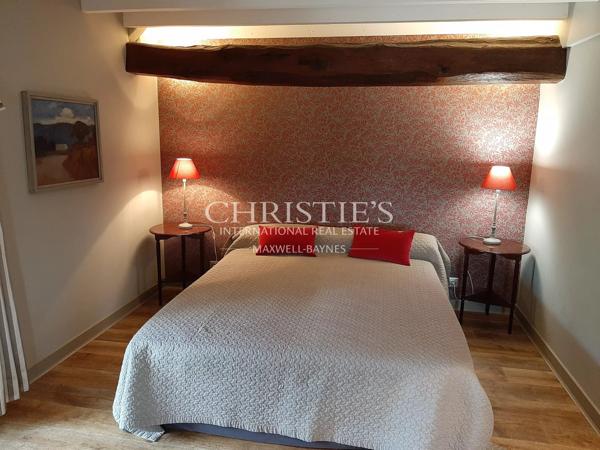 A VENDRE MAGNIFIQUE PROPRIÉTÉ CHARENTAISE ENTIÈREMENT RÉNOVÉE