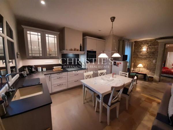 A VENDRE MAGNIFIQUE PROPRIÉTÉ CHARENTAISE ENTIÈREMENT RÉNOVÉE