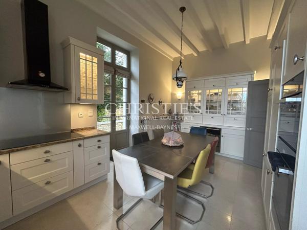 A VENDRE MAGNIFIQUE PROPRIÉTÉ CHARENTAISE ENTIÈREMENT RÉNOVÉE