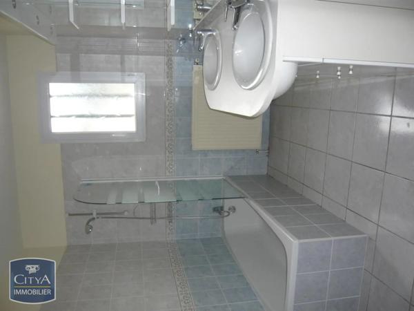 Maison à louer 4 pièces 78.82m² Sarlat-la-Canéda (24200)