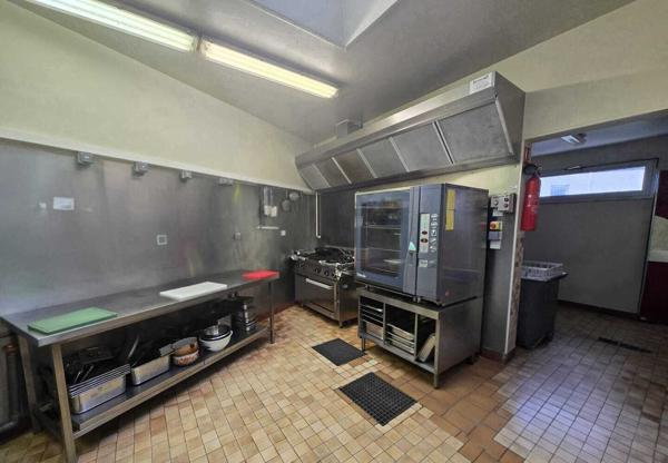 Opportunité pro : Restaurant équipé, emplacement n°1, fort potentiel 70 000 € H.A.I.*