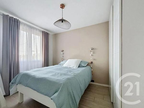 Maison à vendre  5 pièces - 88,30 m 2   MONTFERMEIL  - 93