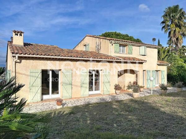 Super Cannes - Maison 200m² - 4 chambres - Terrain 1500m² - Sud - Garage - Piscinable - Calme