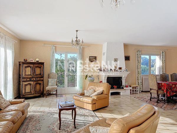 Super Cannes - Maison 200m² - 4 chambres - Terrain 1500m² - Sud - Garage - Piscinable - Calme