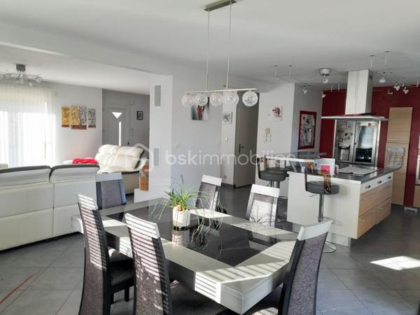 Maison traditionnelle de 220 m²