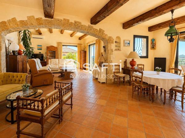 Villa vue panoramique, 500mt de la mer