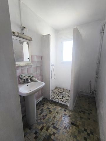 Maison à vendre 87 920 € Montguyon 3 p 68 m² DPE F