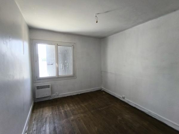 Maison à vendre 87 920 € Montguyon 3 p 68 m² DPE F