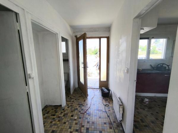 Maison à vendre 87 920 € Montguyon 3 p 68 m² DPE F