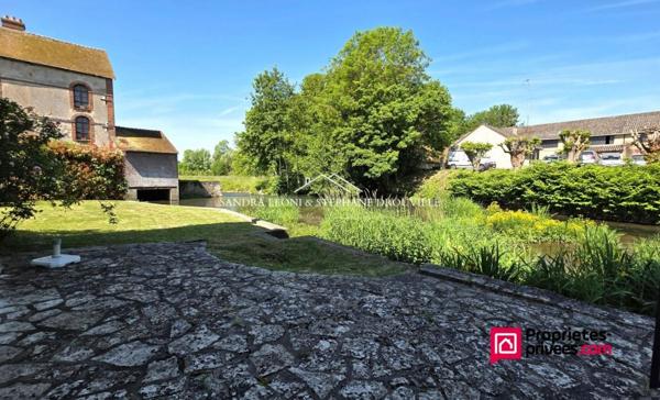 PROCHE CHARTRES - THIVARS - CHARMANTE MAISON DE VILLE de 295 m², 8 pièces