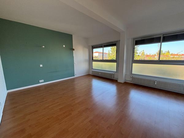 Superbe appartement 4 pièces à vendre à Bourg en Bresse - Dernier étage, calme et lumineux !