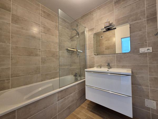Superbe appartement 4 pièces à vendre à Bourg en Bresse - Dernier étage, calme et lumineux !