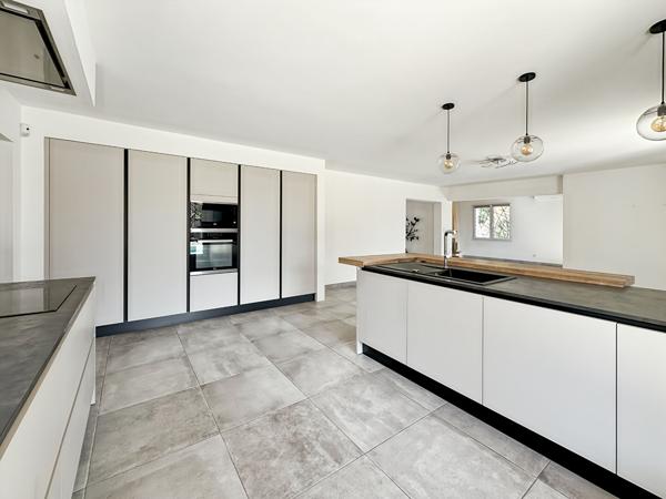 Maison Martigues 5 pièce(s) 166 m2 - 4 chambres et un bureau
