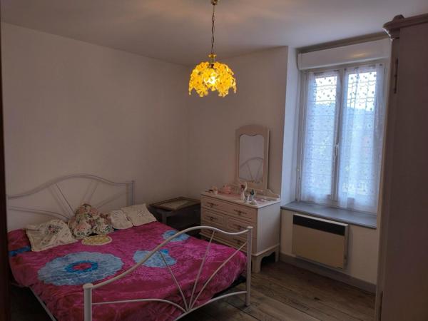 Maison avec jardin, terrasse et garage