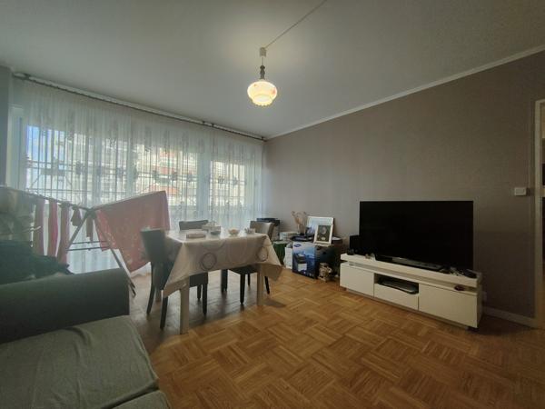 BEL APPARTEMENT RENOVE DE 65 M² AVEC ASCENSEUR A 5 MIN DU CENTRE VILLE ET DE LA GARE PROCHE TOUTES COMMODITES Beauvais (60000)