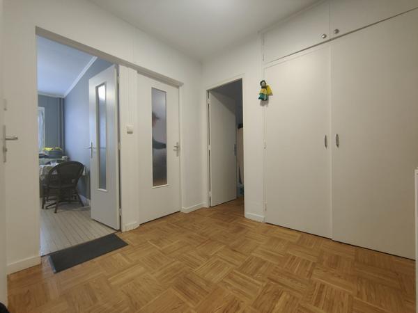BEL APPARTEMENT RENOVE DE 65 M² AVEC ASCENSEUR A 5 MIN DU CENTRE VILLE ET DE LA GARE PROCHE TOUTES COMMODITES Beauvais (60000)