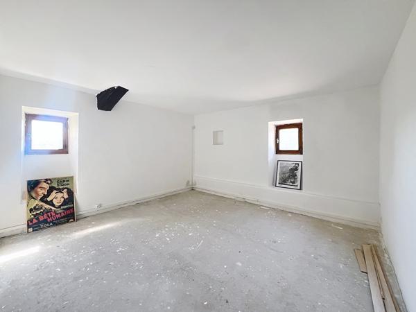 Exclusivité - Sud Ardèche - 07460 - Maison indépendante en pierres 100 m2  – 3 chambres, jardin intimiste et terrasse couverte