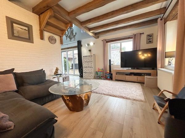 Marcoussis (91460) MARCOUSSIS - Ancien Corps de Ferme Rénové - Belles prestations - Excellent état - Garage - Jardin 800 m2