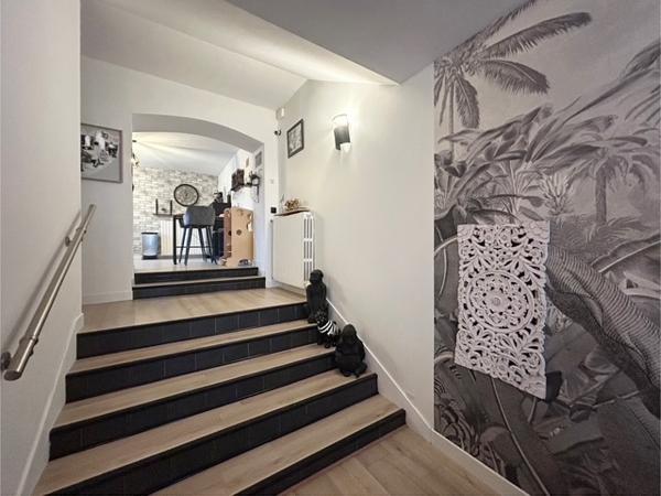 Marcoussis (91460) MARCOUSSIS - Ancien Corps de Ferme Rénové - Belles prestations - Excellent état - Garage - Jardin 800 m2