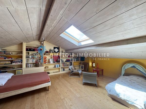 Maison 5 pièce(s) 3 chambre(s) 195 m²
