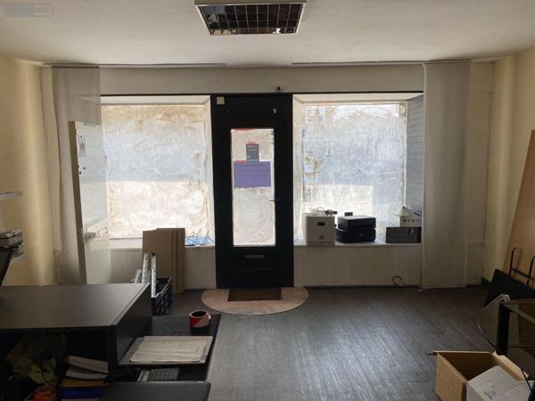 Local Professionnel et commercial à vendre à Scaër dans le Finistère (29390), ref : 29122-1428