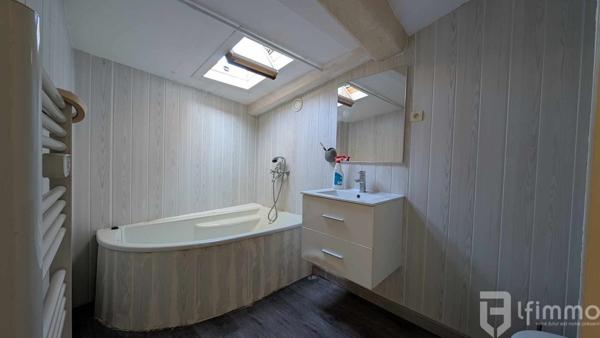 À Vendre : Charmante Maison de Village avec garage