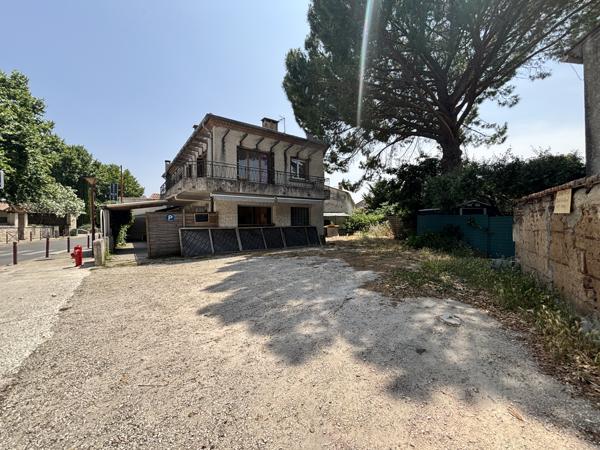 Local Commercial - 194 m²