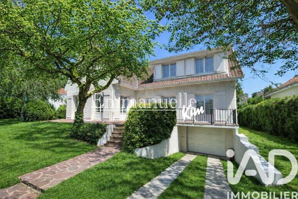 Maison à vendre 10 pièces 270 m² Montmorency