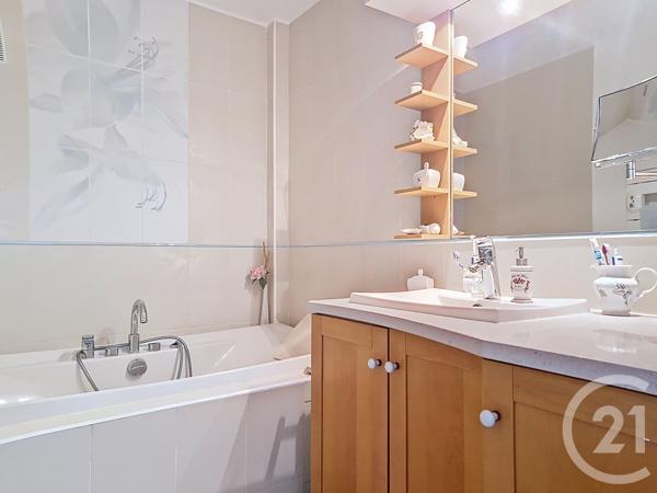 Appartement T3 à vendre  4 pièces - 58,35 m 2   ARCACHON  - 33