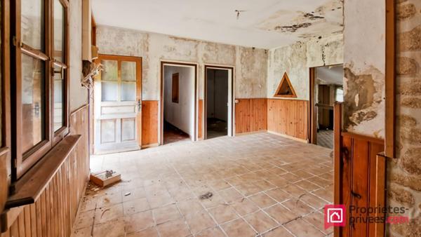 Maison de 85  m² à rénover  sur 833 m² de terrain Proche Hesdin