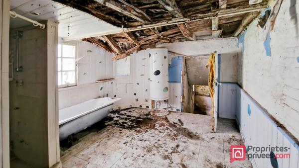 Maison de 85  m² à rénover  sur 833 m² de terrain Proche Hesdin