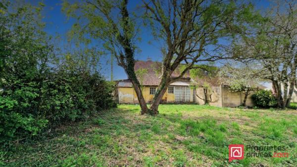 Maison de 85  m² à rénover  sur 833 m² de terrain Proche Hesdin