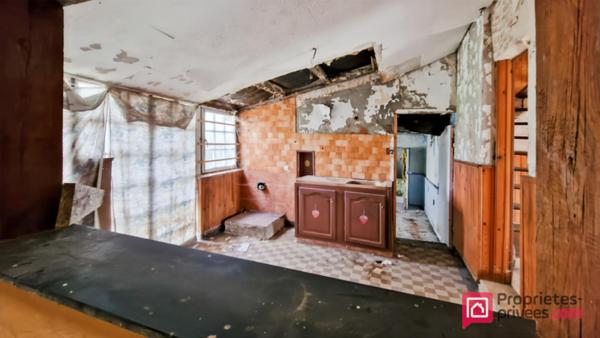 Maison de 85  m² à rénover  sur 833 m² de terrain Proche Hesdin