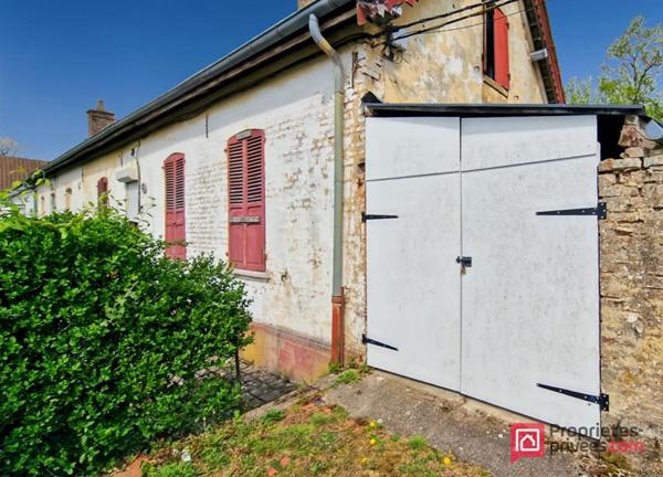 Maison de 85  m² à rénover  sur 833 m² de terrain Proche Hesdin