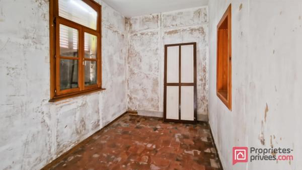 Maison de 85  m² à rénover  sur 833 m² de terrain Proche Hesdin