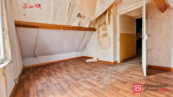 Maison de 85  m² à rénover  sur 833 m² de terrain Proche Hesdin