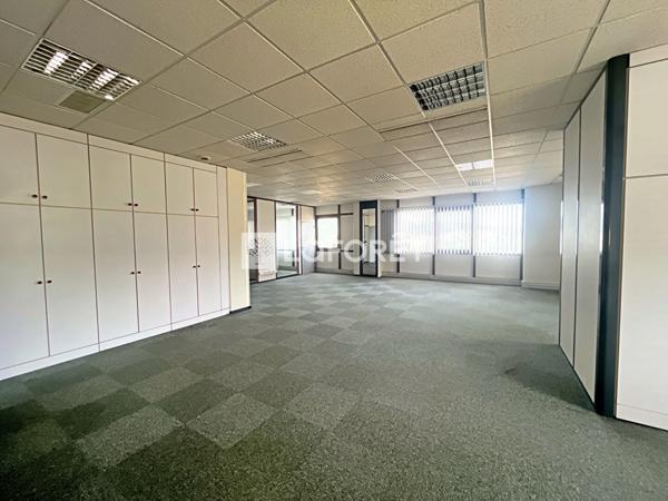 Achat bureau Izernore - 1405 m² - 2 037 844 €