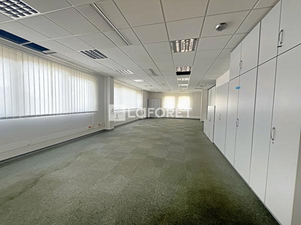 Achat bureau Izernore - 1405 m² - 2 037 844 €