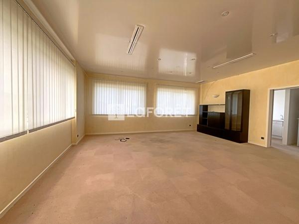 Achat bureau Izernore - 1405 m² - 2 037 844 €