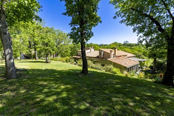 Superbe villa 153m² avec véranda, terrasses et jar - REF. VM463