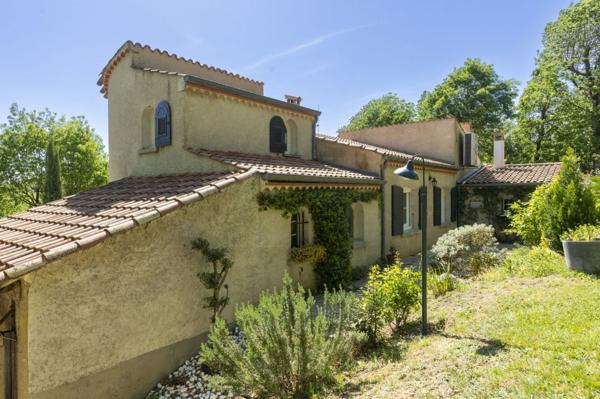 Superbe villa 153m² avec véranda, terrasses et jar - REF. VM463