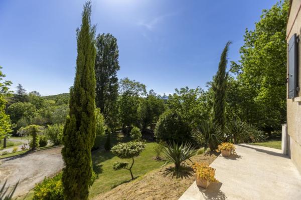 Superbe villa 153m² avec véranda, terrasses et jar - REF. VM463