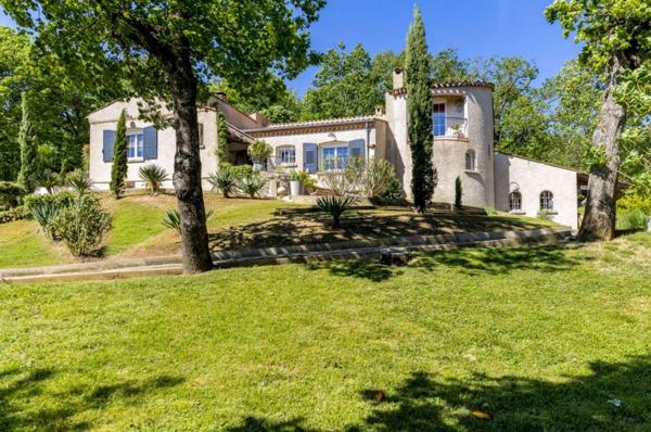 Superbe villa 153m² avec véranda, terrasses et jar - REF. VM463