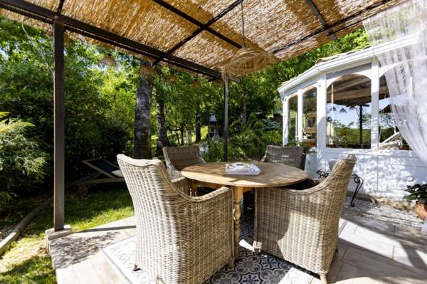 Superbe villa 153m² avec véranda, terrasses et jar - REF. VM463