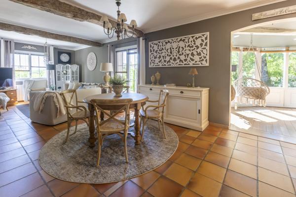 Superbe villa 153m² avec véranda, terrasses et jar - REF. VM463