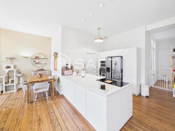 À VENDRE – Élégant appartement de caractère – 146 m² – Bordeaux centre