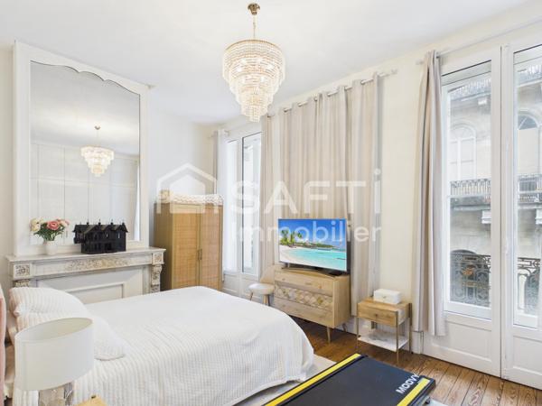 À VENDRE – Élégant appartement de caractère – 146 m² – Bordeaux centre