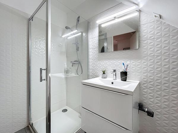 Maison 4 chambres garage, sous-sol