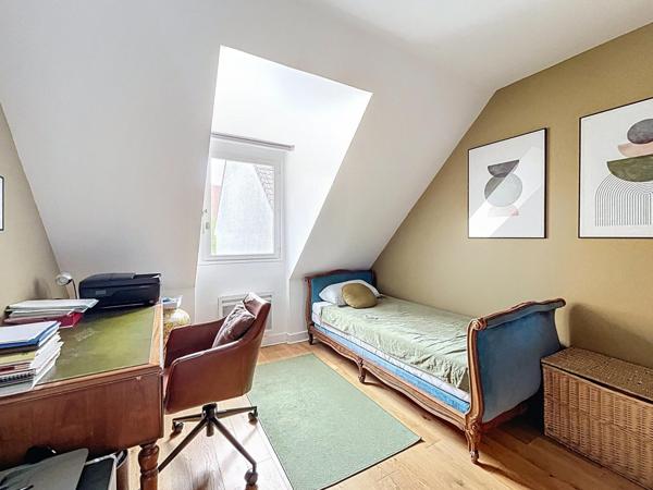 Maison 4 chambres garage, sous-sol